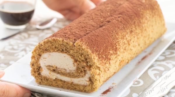 Ruladă cu cafea. Rețeta genială pe care o vei face din nou și nou