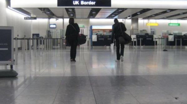 Marea Britanie. Regulile de călătorie provoacă indignare: "Este rasism, discriminare, xenofobie"