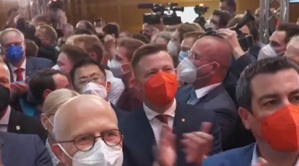 Alegeri în Germania. Social-democraţii au învins la limită coaliţia lui Merkel