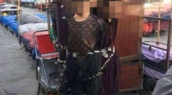 Doi copii înfometați au fost legați de un stâlp, după ce au furat pâine de la o brutărie