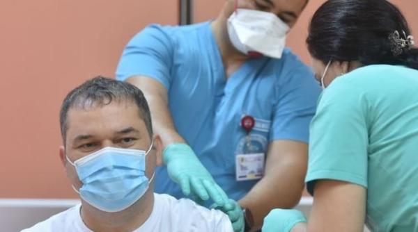 Aproape 43.000 de români s-au vaccinat în ultimele 24 de ore, dintre care peste 20.000 cu cea de-a treia doză 