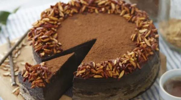 Chec rafinat din doar trei ingrediente. Este gata în 5 minute și te va cuceri iremediabil