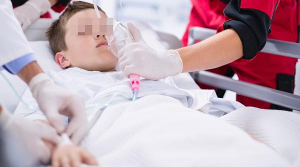 Doi copii români au murit de Covid: Un bebeluș de aproape un an și unul de 7 ani