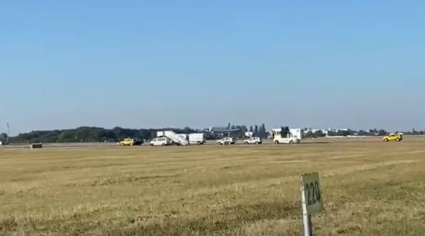 Un avion a aterizat de urgență pe Otopeni. Echipajele au intervenit rapid 