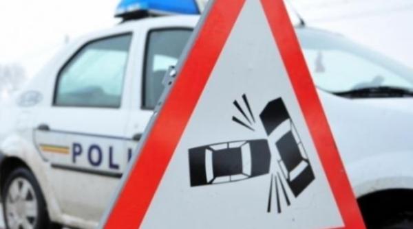 Tânără româncă, de 19 ani care conducea o motocicletă, rănită grav într-un accident în Timș
