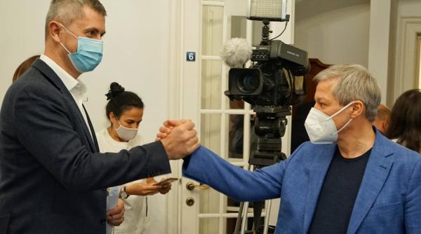 USR-PLUS va vota moțiunea de cenzură la vedere