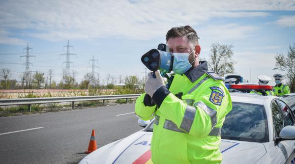 Vitezoman român, oprit de polițiști. Șoferul circula cu 227 km/h pe un drum din Olt