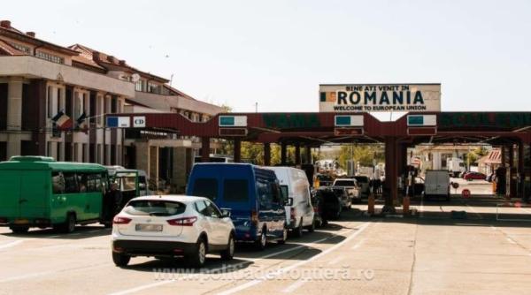 Microbuz care mergea în Germania, verificat la frontieră. Ce au găsit polițiștii într-o cutie metalică 