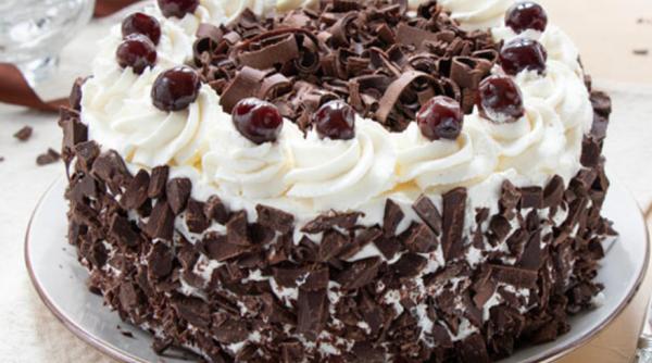 Tort Pădurea Neagră. Un adevărat răsfăț pentru pentru ochi și gură