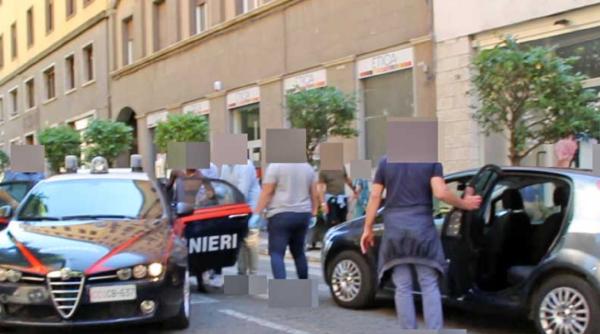 Italia. Mamă româncă, hărțuită pe stradă, în timp ce mergea să-și ia fiica de la școală: „Țipa la mine: Te voi ucide, te voi ucide!”