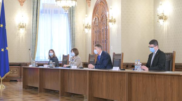 Zi de foc la Cotroceni: Iohannis, consultări cu partidele pentru formarea noului Guvern