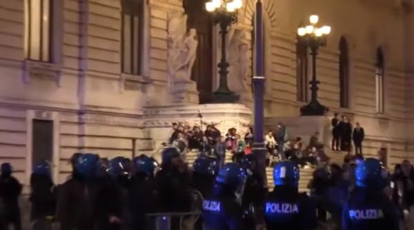 Un grup de extremiști a luat cu asalt Guvernul de la Roma. Violențe incredibile în capitala Italiei - VIDEO