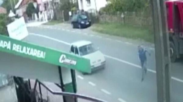 Un şofer român de TIR, de numai 27 de ani, mort după ce a coborât de la volanul camionului