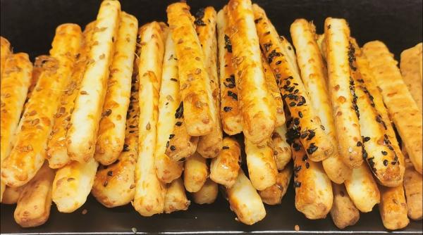 Cum prepari cele mai fragede sărățele. Gustarea perfectă pentru weekend