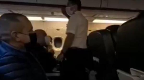 Gestul făcut de Raed Arafat, în zborul pe ruta Paris-București, pentru un alt pasager