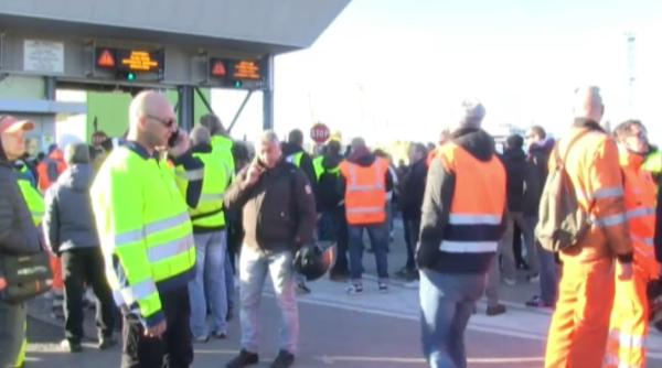 Proteste în Italia. Green Pass-ul obligatoriu provoacă greve în rândul angajaţilor: „Doar aici trebuie să plătești pentru a intra la muncă” - VIDEO 