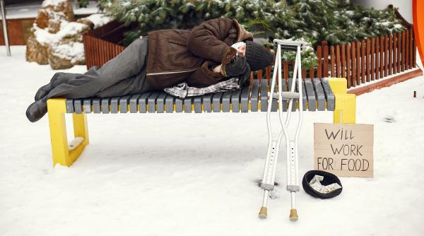 Spania. Coșmarul unui român, forțat să cerșească de conaționali până și-a pierdut piciorul: Lăsat în frig, fără apă, fără mâncare, vândut pentru câțiva euro