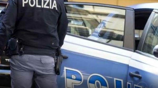 Italia. Româncă, prinsă la furat mâncare pentru câini, de peste 700 de euro, dintr-un pet shop