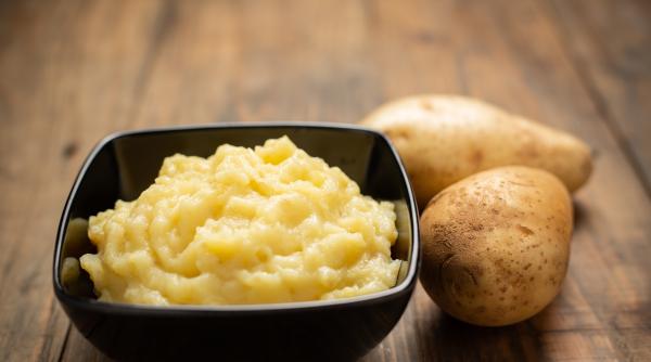 Cel mai bun piure de cartofi, cu o textură impresionantă și un gust demențial! Sfaturi ca să vă iasă perfect