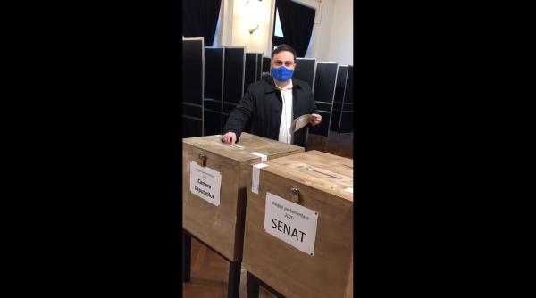 Ovidiu Burdușa, vicepreședintele PNL Italia, răspunde întrebărilor noastre, azi, de la ora 13.30. Temele sunt de interes pentru românii din țară și din străinătate