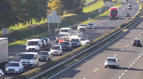 Șofer român, accident grav în Ungaria, după ce a rămas fără frâne pe autostradă: A făcut praf patru mașini