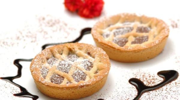 Tarte cremoase cu Nutella. O adevărată delicatesă de patiserie cu o umplutură incredibilă de cremă de alune 