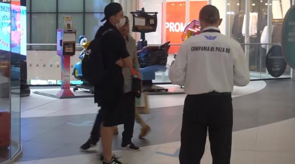  Bătaie într-un mall din Cluj: Un tânăr a fost călcat în picioare după ce a refuzat să prezinte certificatul verde