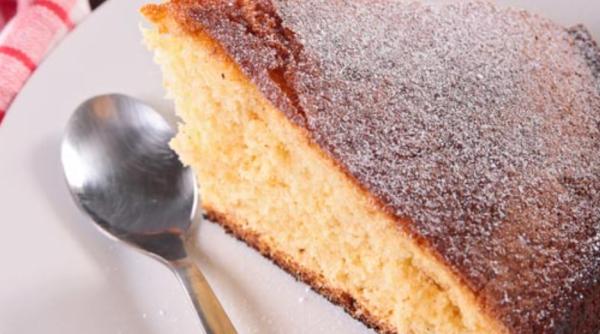 Prăjitura pufoasă cu iaurt. E ușor de preparat și iese pufoasă ca un nor