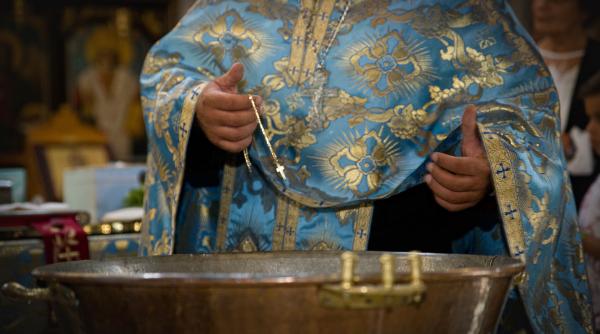 Patriarhia Română, reacție după teoriile halucinante de la Mănăstirea Durău: "Antivaccinismul are efecte tragice"