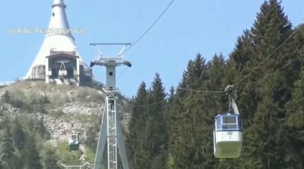 Un bărbat a murit, după ce telecabina în care se afla s-a prăbușit. A doua telecabină, cu 15 turiști a rămas suspendată în aer
