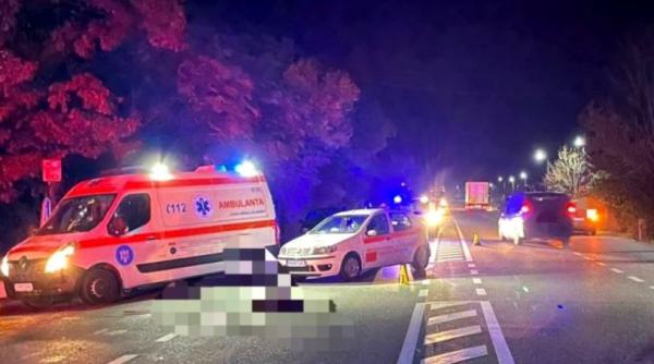 Un bărbat a murit pe loc, acroșat de o mașină, pe E85, între Focșani și Bacău