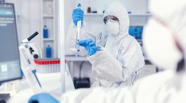 Grecia raportează cel mai mare număr de cazuri zilnice de COVID-19 de la izbucnirea pandemiei