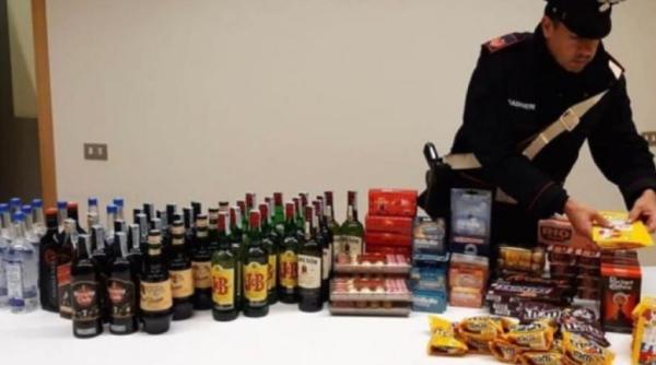 Italia. Un român pofticios: A golit două magazine de alcool și dulciuri, în valoare de mii de euro, fără să plătească