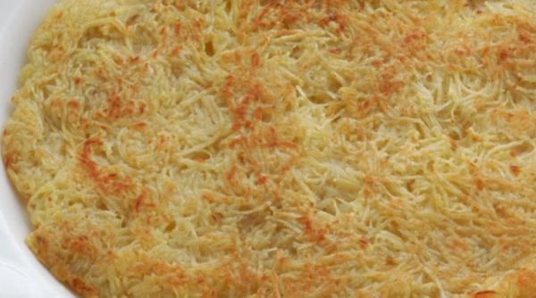 Plăcintă cu cartofi și ceapă. Fără făină și fără drojdie. Are doar 220 de calorii și este apetisantă