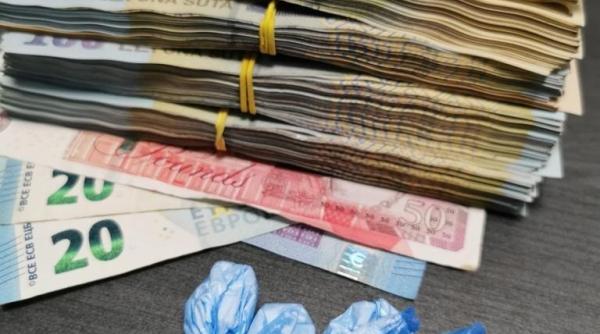 Români, membrii unui grup infracţional care aduceau droguri din Spania, reţinuţi de DIICOT