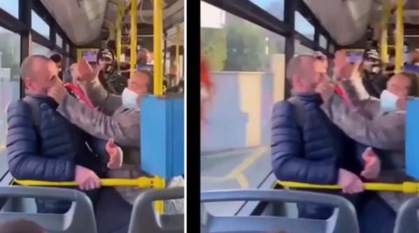 Faza zilei vine de la Cluj. Un antivaccinist fără mască, pălmuit de o femeie în autobuz - VIDEO