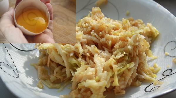 Răzuiți un măr și adăugați gălbenușul unui ou. Aplică amestecul o dată la două zile pe față. Un truc fantastic care merită încercat