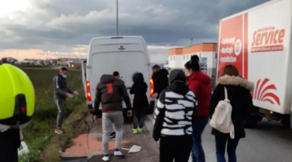 Austria. Șoferul unui microbuz plin cu români a încercat să repare o greșeală făcută cu „o acțiune incredibil de nebună” - FOTO