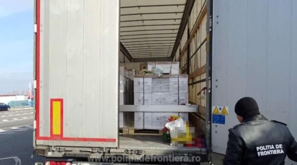 Camion, verificat în vama Calafat. Două cutii, ascunse de șofer, au fost confiscate de polițiști
