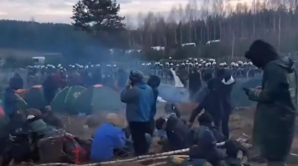 Criza migranților se adâncește. Rusia şi Belarus desfăşoară exerciţii militare comune în apropierea frontierei poloneze 