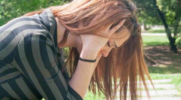 Italia. Româncă bătută și insultată de soțul-patron, chiar de față cu fetița lor: „Te voi căuta peste tot și când te voi găsi, te voi ucide“