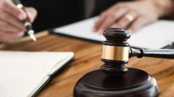 Jaf de sute de mii de euro în Austria. Patru români condamnați, unul dintre ei se apără: "Am vrut doar un tractor"