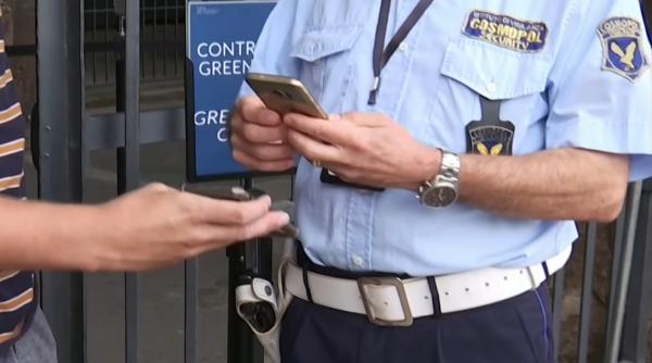 Italia înăspreşte regulile anti-COVID în taxiuri, trenuri şi autobuze