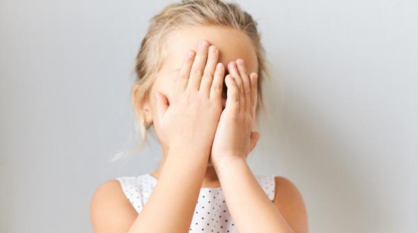 Italia. Rețea de pedofili, destructurată de polițiști. Un preot se numără printre suspecți. ,,Au fost confiscate materiale macabre"