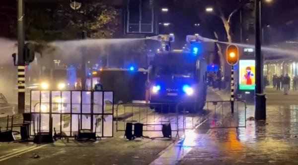 Olanda. Noi proteste împotriva măsurilor anti-COVID, după violenţele de vineri din Rotterdam. Zeci de persoane au fost reținute  