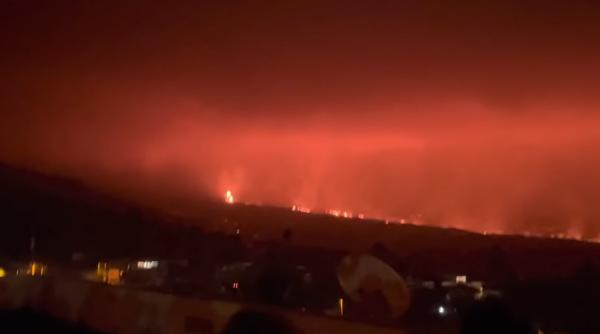 Spania. Aeroportul din La Palma, închis după ce vulcanul Cumbre Vieja a erupt din nou
