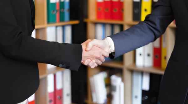 Structura noului Guven: PSD ia 9 ministere, PNL 8 și UDMR primește 3. Aproape toate ministerele "cu bani" ajung la PSD