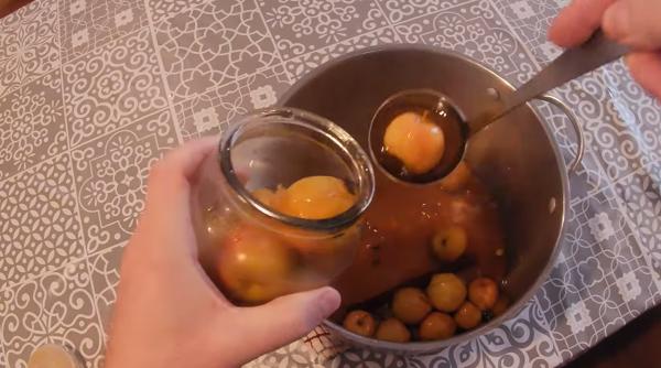 Mere murate, rețeta cu care precis îți vei impresiona oaspeții de sărbători: Simplu și delicios