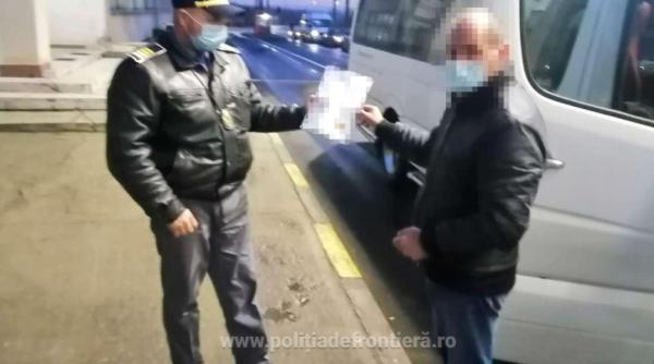 Doi moldoveni cu certificate digitale de vaccinare false, blocați la frontieră de polițiști