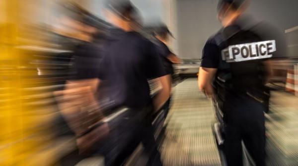 Franța. Un român a atacat cu ciocanul un trecător: „Am vrut doar să-l sperii“. Polițiștii, șocați de ce au mai găsit asupra bărbatului